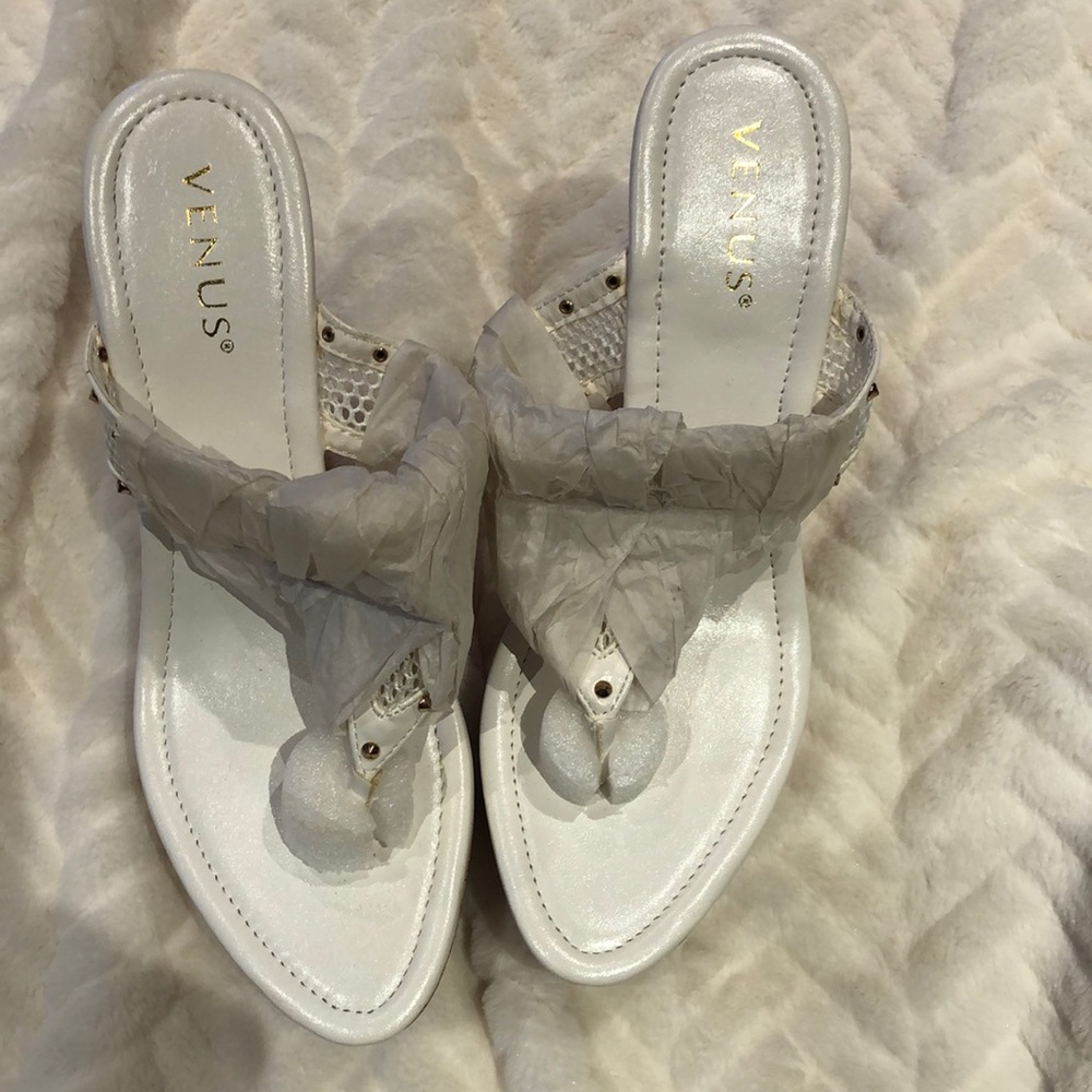 Brand New Venus thong 5” heel sandals